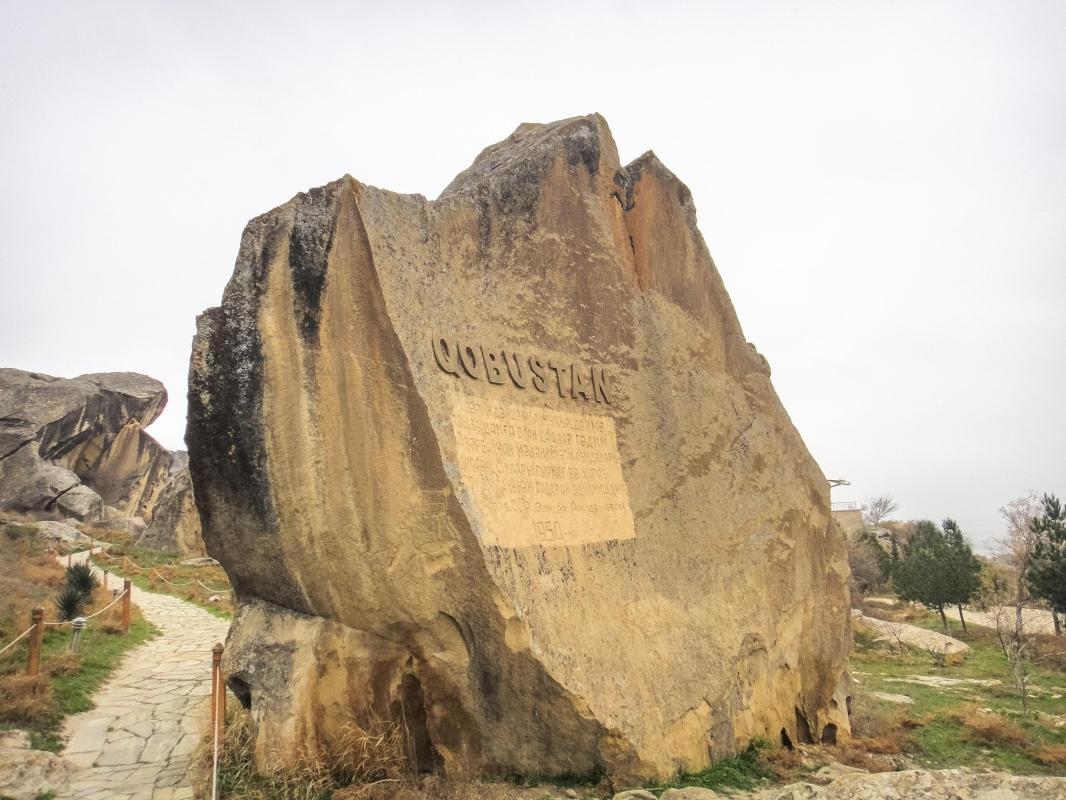 https://media-cdn.tripadvisor.com/media/attractions-content--1x-1/0b/39/b1/62.jpg