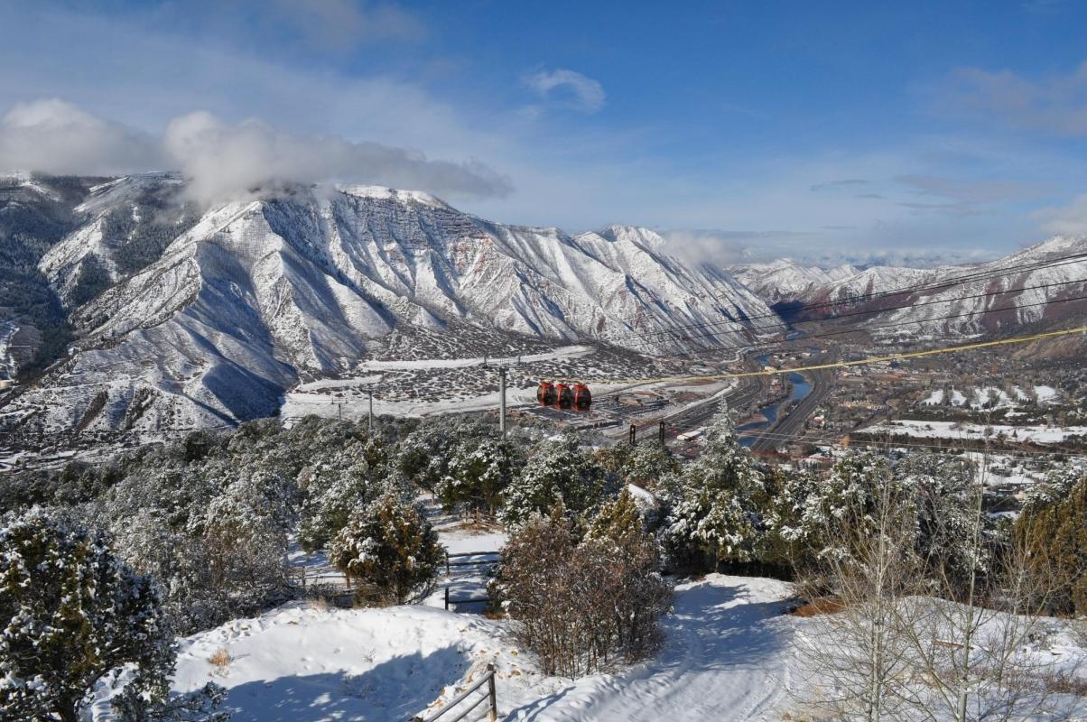 https://media-cdn.tripadvisor.com/media/attractions-content--1x-1/0b/39/b9/3e.jpg