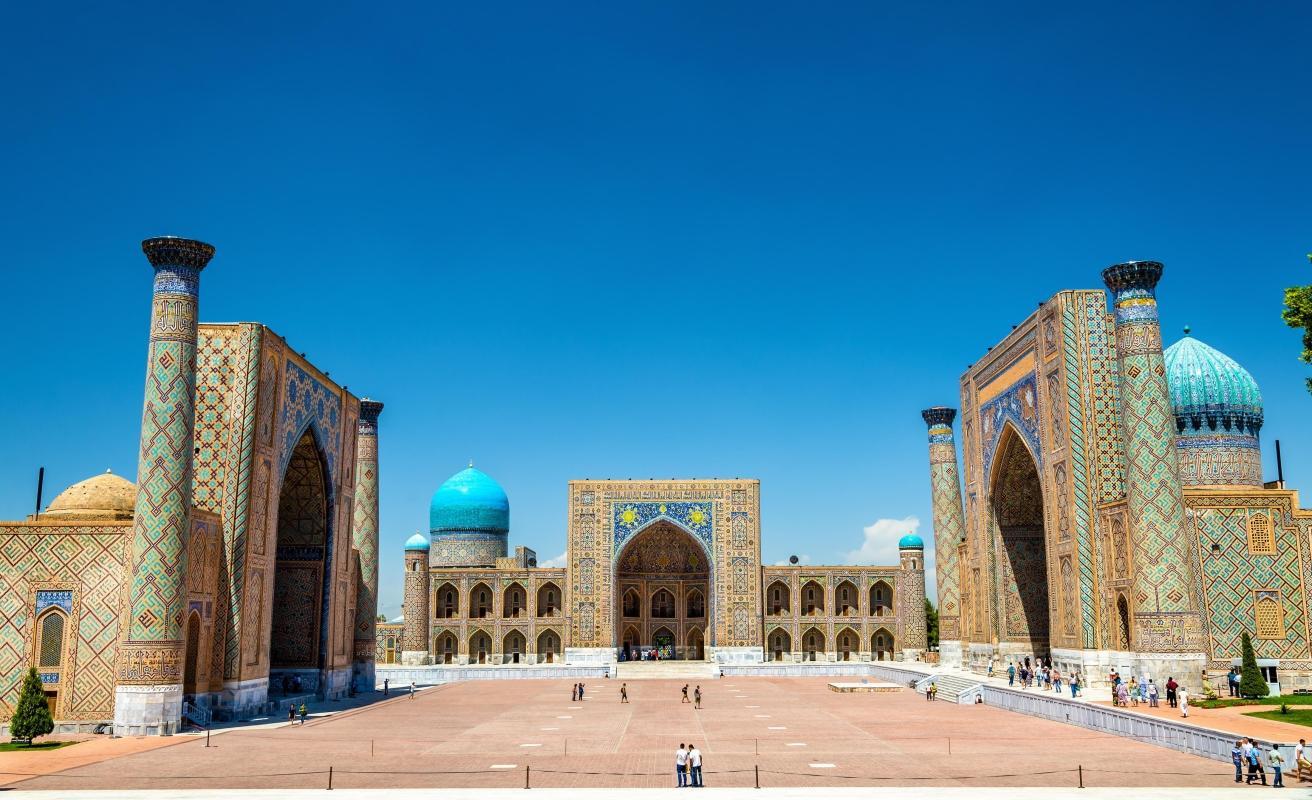 https://media-cdn.tripadvisor.com/media/attractions-content--1x-1/0b/39/ba/52.jpg