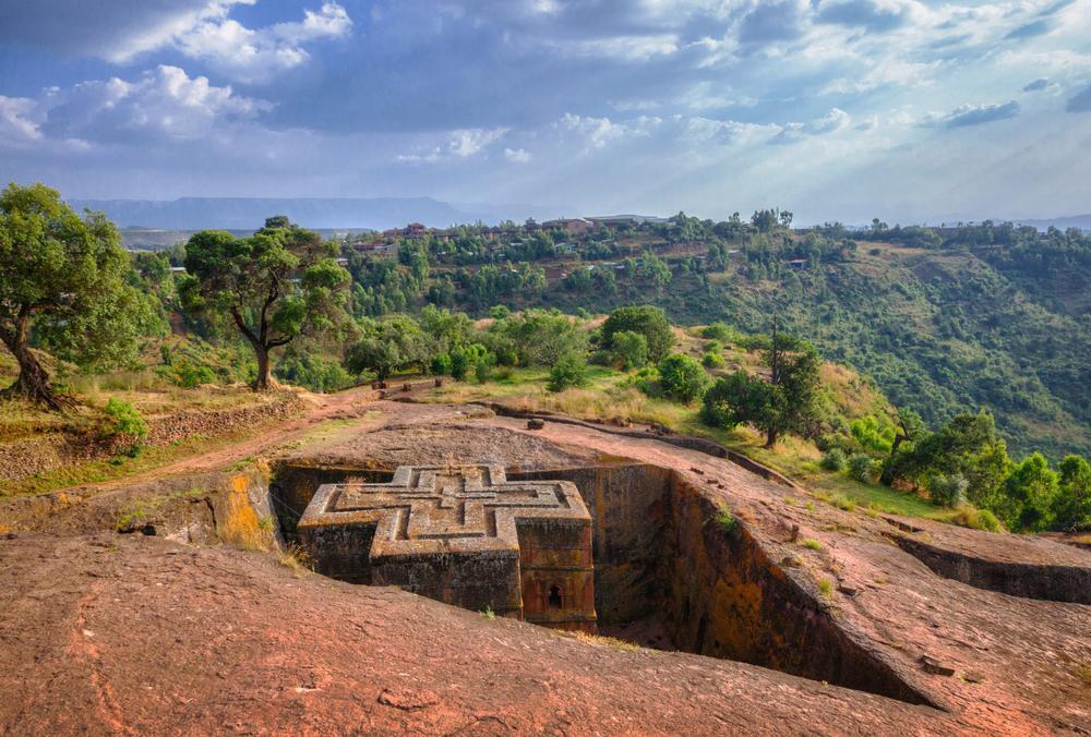 https://media-cdn.tripadvisor.com/media/attractions-content--1x-1/0b/39/bf/2b.jpg