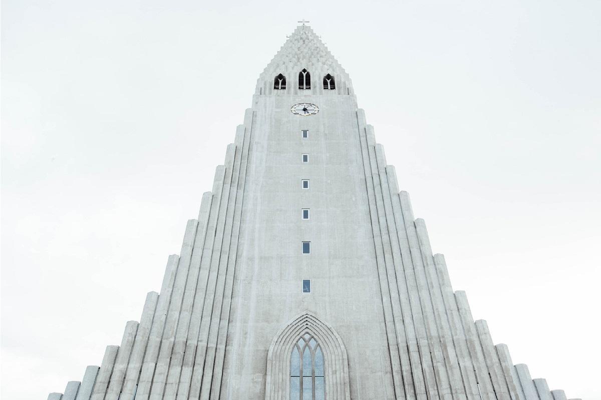 https://media-cdn.tripadvisor.com/media/attractions-content--1x-1/0b/b0/34/7f.jpg