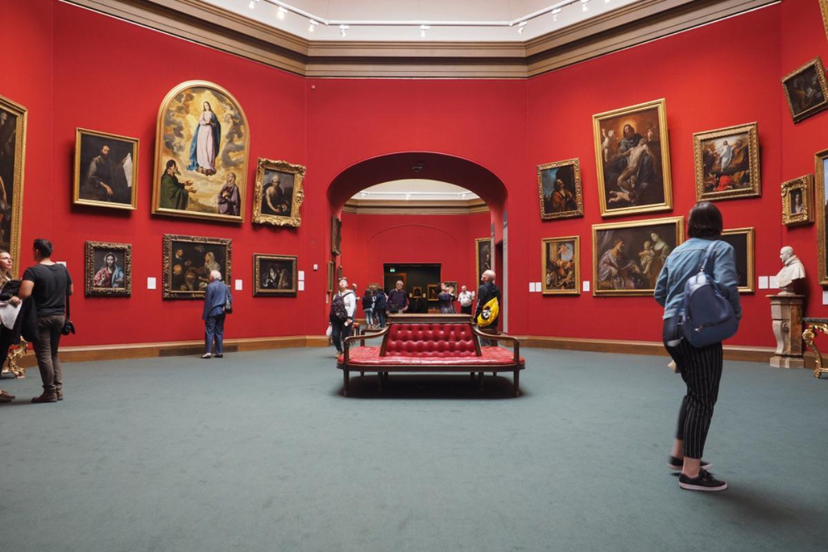 https://media-cdn.tripadvisor.com/media/attractions-content--1x-1/0f/1a/dc/e2.jpg