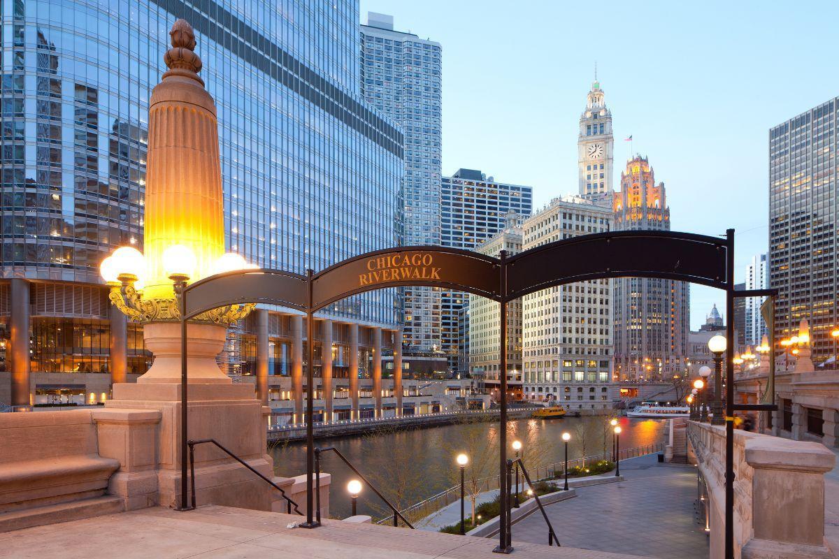 https://media-cdn.tripadvisor.com/media/attractions-content--1x-1/12/3f/5c/d3.jpg