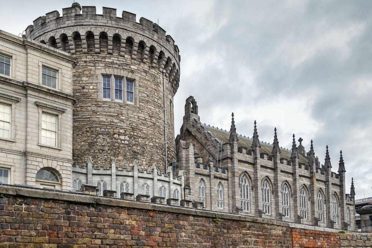 https://media-cdn.tripadvisor.com/media/attractions-content--1x-1/12/3f/b9/dc.jpg