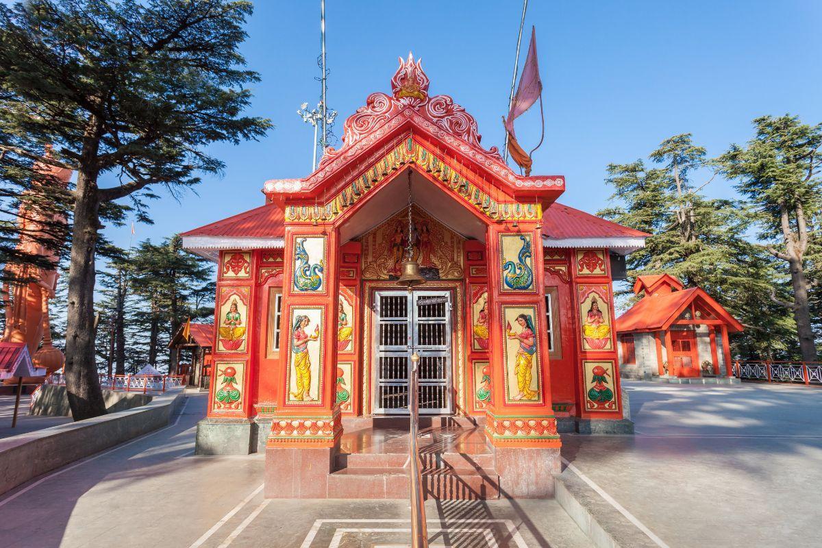 https://media-cdn.tripadvisor.com/media/attractions-content--1x-1/13/16/bb/92.jpg