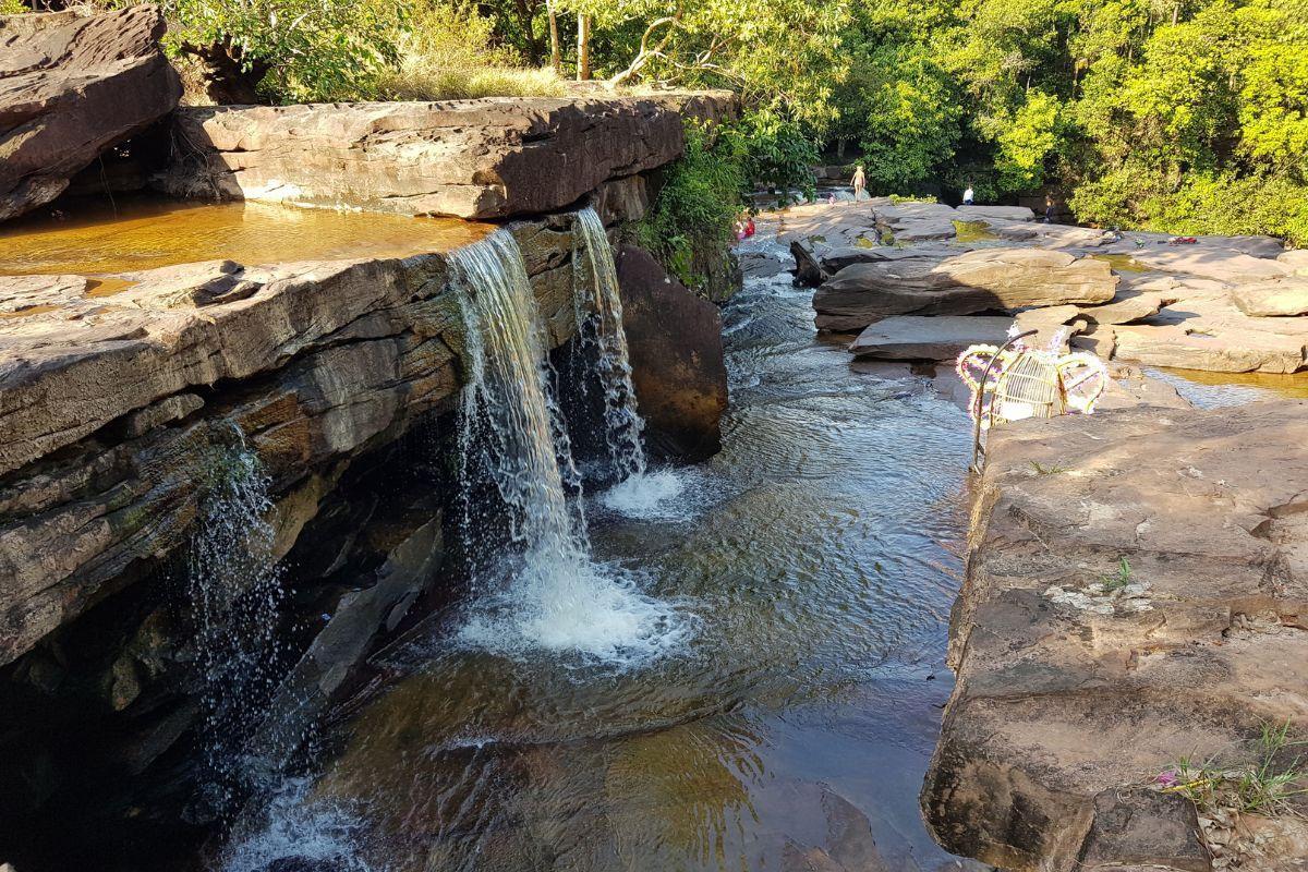 https://media-cdn.tripadvisor.com/media/attractions-content--1x-1/13/16/bd/ad.jpg