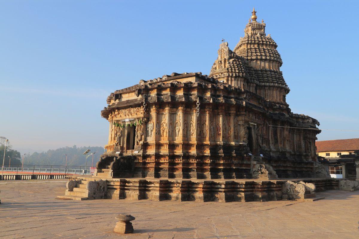 https://media-cdn.tripadvisor.com/media/attractions-content--1x-1/13/17/00/cf.jpg
