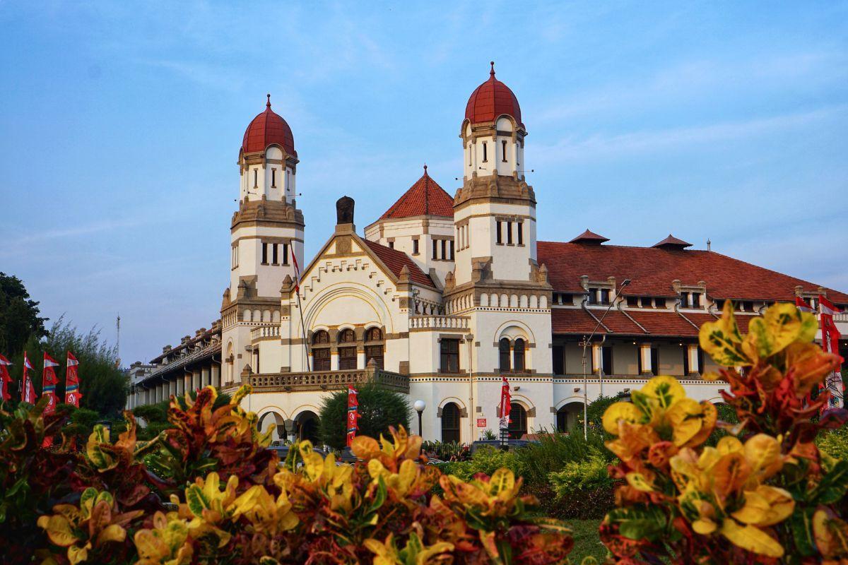 https://media-cdn.tripadvisor.com/media/attractions-content--1x-1/13/d2/6d/b4.jpg