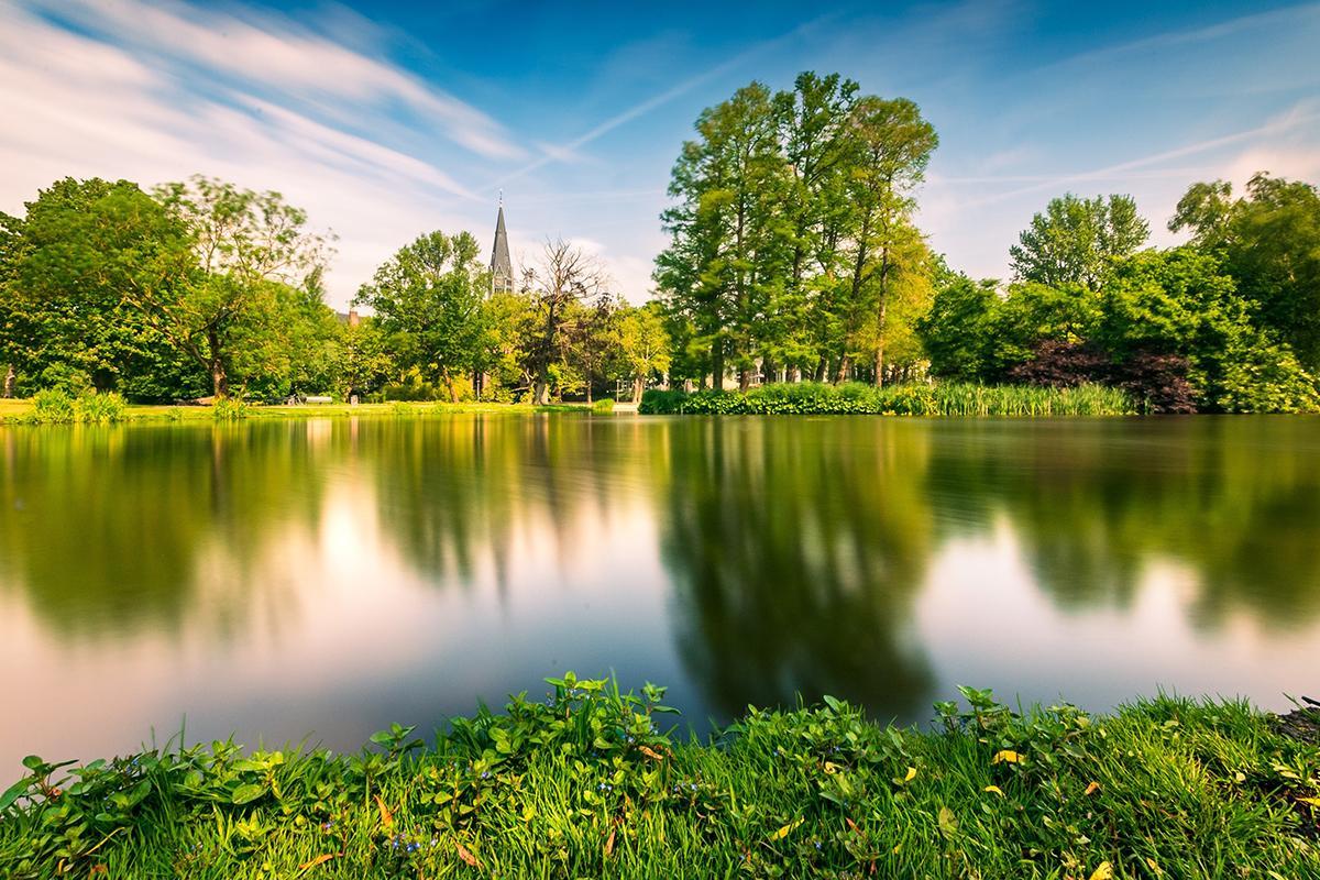 https://media-cdn.tripadvisor.com/media/attractions-content--1x-1/14/b8/e6/4a.jpg