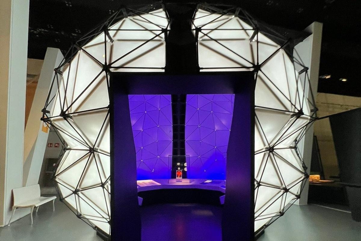 https://media-cdn.tripadvisor.com/media/attractions-content--1x-1/14/ff/98/27.jpg