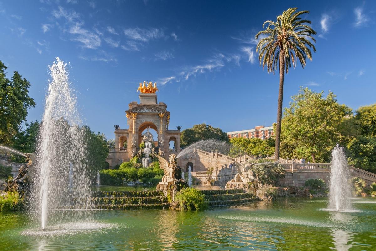 https://media-cdn.tripadvisor.com/media/attractions-content--1x-1/15/0e/3d/fe.jpg