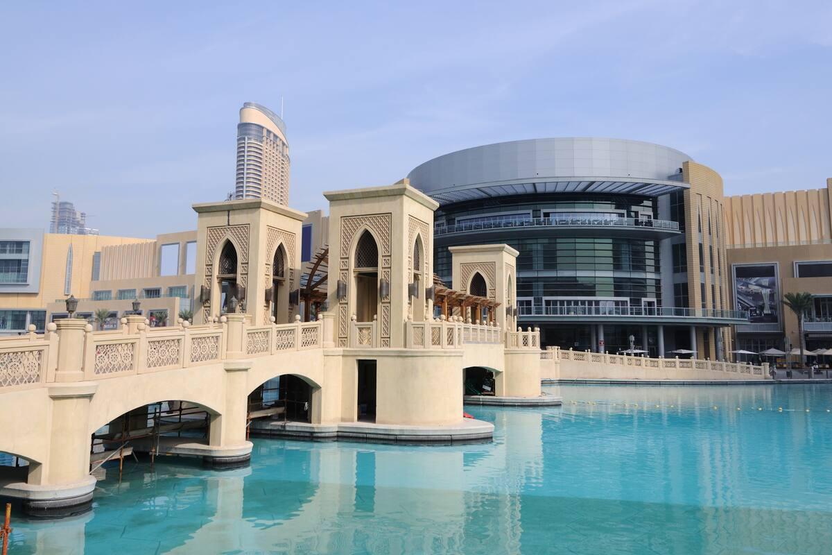 https://media-cdn.tripadvisor.com/media/attractions-content--1x-1/15/10/38/d5.jpg