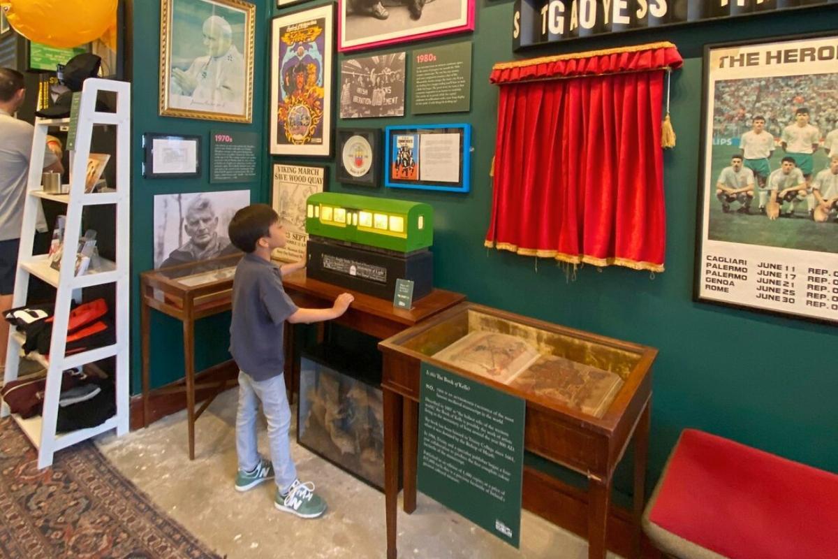 https://media-cdn.tripadvisor.com/media/attractions-content--1x-1/15/14/11/e5.jpg