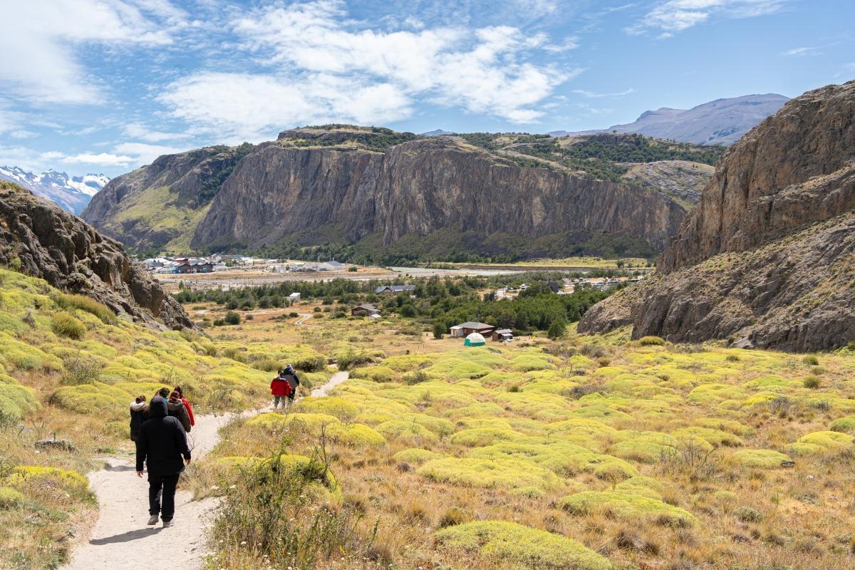https://media-cdn.tripadvisor.com/media/attractions-content--1x-1/15/50/3f/08.jpg