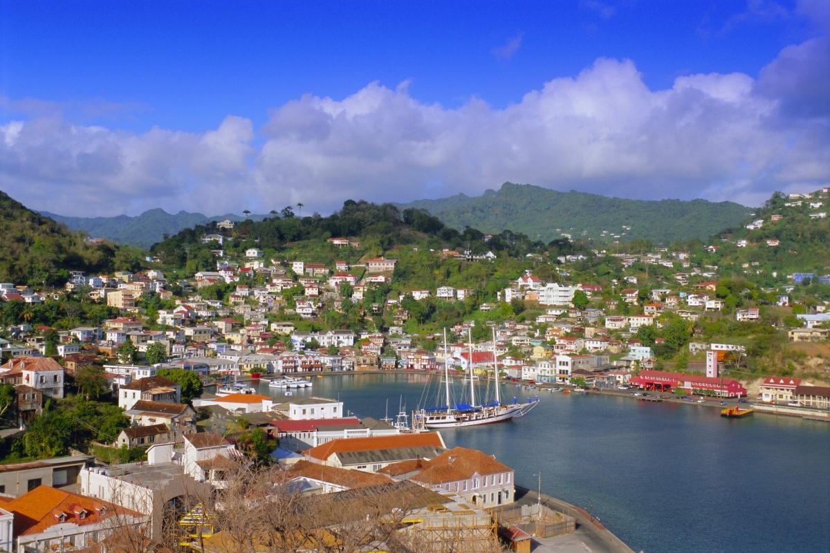 https://media-cdn.tripadvisor.com/media/attractions-content--1x-1/15/73/17/53.jpg