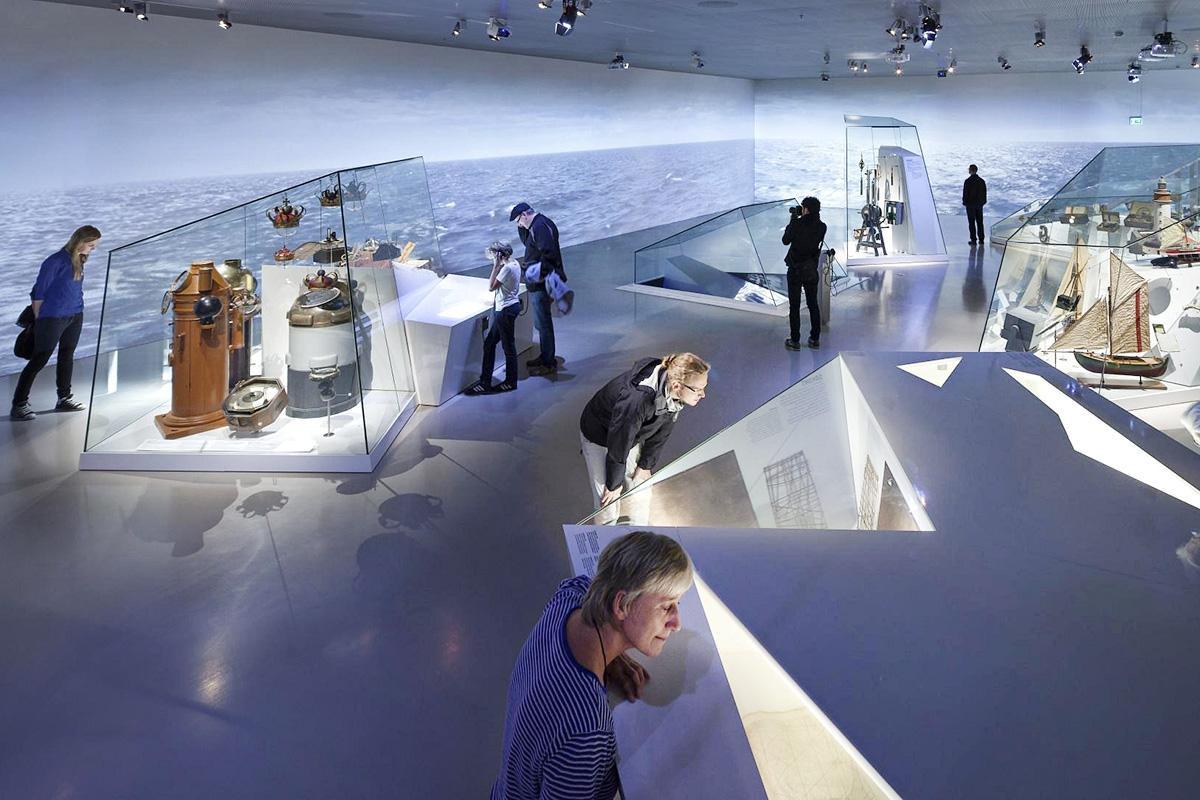 https://media-cdn.tripadvisor.com/media/attractions-content--1x-1/15/77/3a/23.jpg