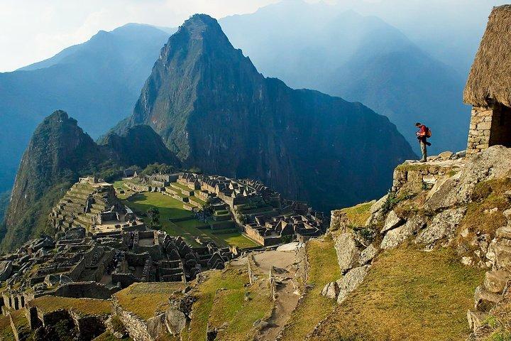 2-Day Sacred Valley & Machu Picchu Tour from Cusco by Train