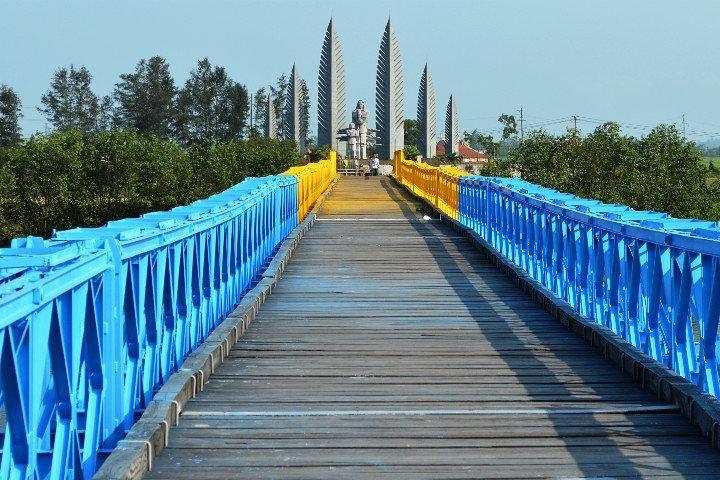 DMZ - Private Guided Tour from Da Nang- Hoi An City or Hue City