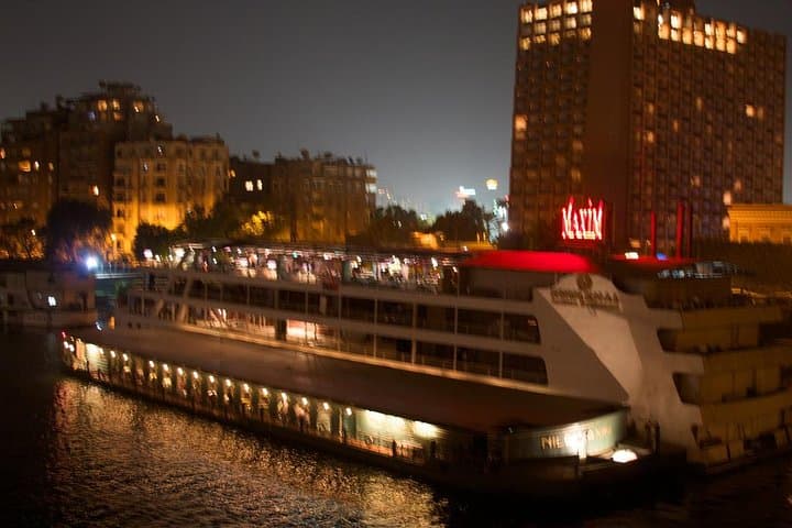 Giza Pyramids and Nile Lunch Cruise from Port Said