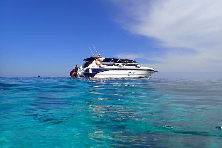 Snorkel Adventure Sea Tour to Koh Rok and Koh Haa from Koh Lanta