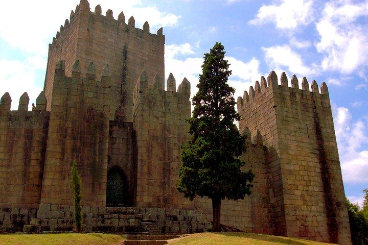 Braga and Guimarães Small Group Tour with Lunch From Porto