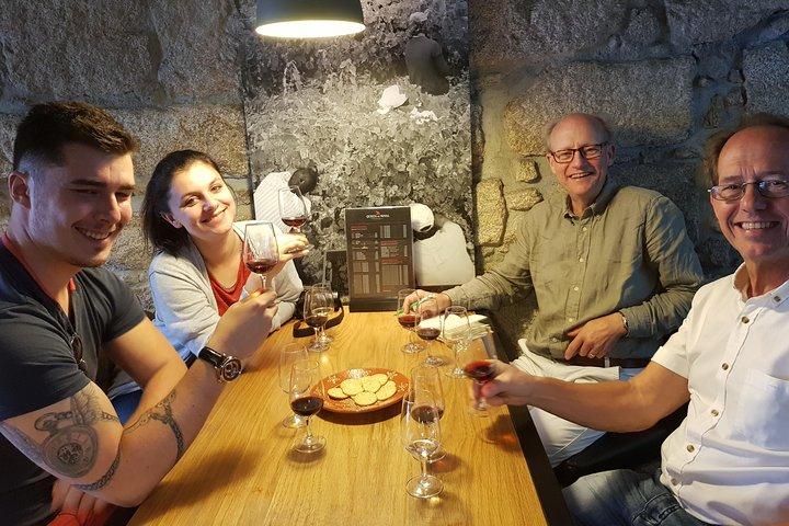 Porto: Port and Douro Wine Walking Tour With 9 Wine Tastings