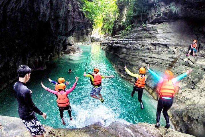 Cebu: Oslob Whale Shark Swimming and Kawasan Falls Canyoneering