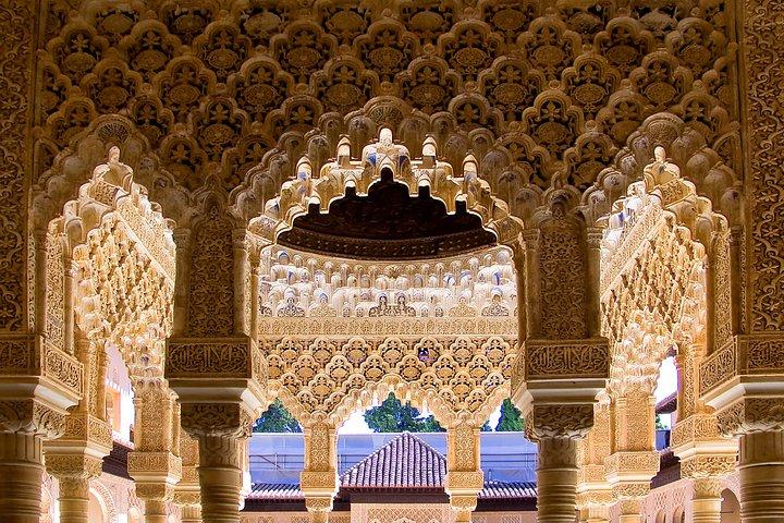 Alhambra Palace & Generalife Gardens daytrip from Roquetas, Aguadulce & Almeria