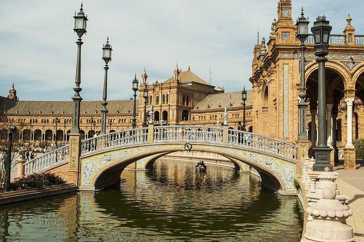 Seville Private Tour from Cadiz Port/Hotel Pick up
