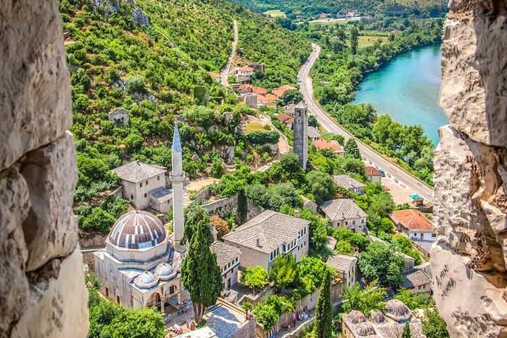 Herzegovina Day Tour: Blagaj Dervish House, Pocitelj & Kravica
