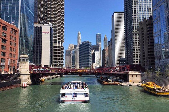 Chicago River 90-Minute Architecture Tour