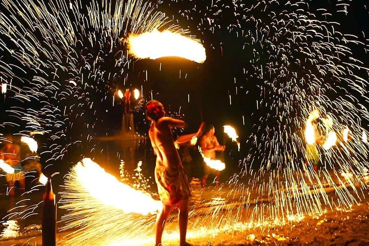 Robinson Crusoe Sunset Cruise Including Dinner, Cultural Show & Transfers