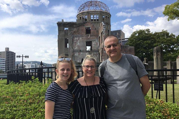 Hiroshima & Miyajima in 1 Day: Private Tour, Licensed Guide