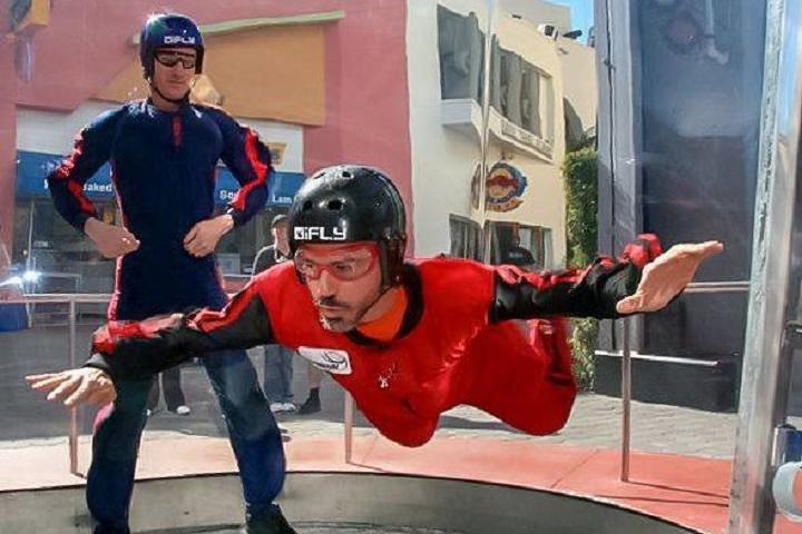 Kansas City Indoor Skydiving Admission with 2 Flights & Personalized Certificate