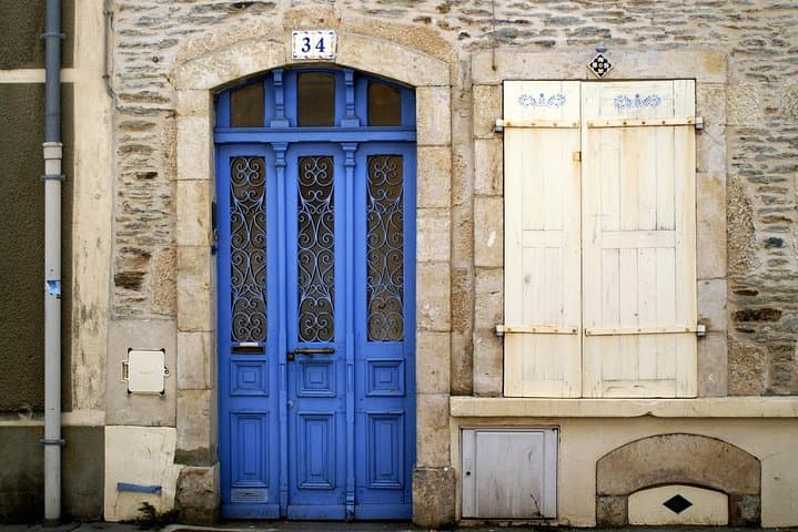 Cherbourg Private Walking Tour with a Local