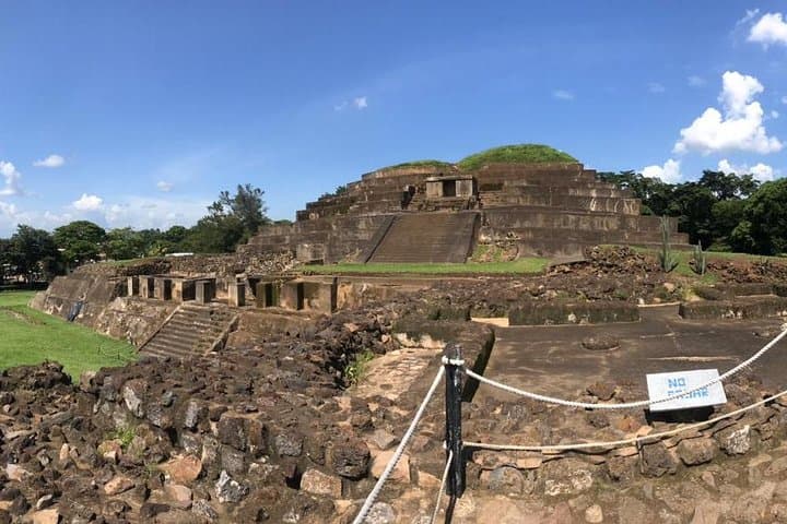 Two Mayan Sites and a Volcano Park in 1 Day Tour