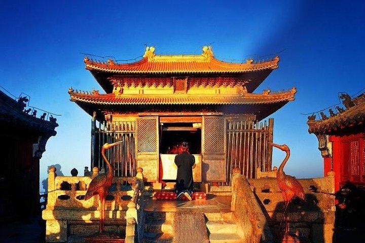 Private 2days tour to Shiyan Wudang Mountain start from Wuhan and end in Wuhan
