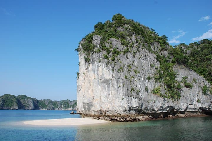 Full day boat trip with Cat Ba Captain Jack to Lan Ha Bay and Ha Long Bay