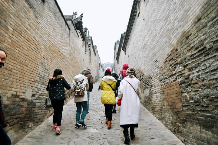 Pingyao Day Tour: Wang's Family Compound and Shuanglin Temple