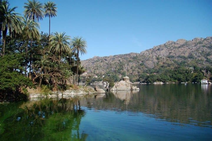 Private One Way Transfer From Mount Abu To Ahmedabad in AC Vehicle