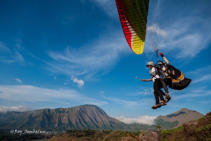 Best Tandem Paragliding in Sembalun Lombok