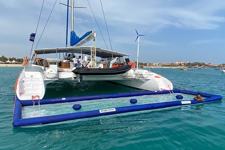 Lounge Catamaran SODADE Half-Day (Adults Only)