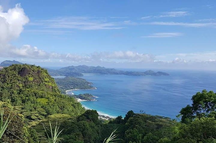 Private Full day Mahe island tour (3-4 persons)