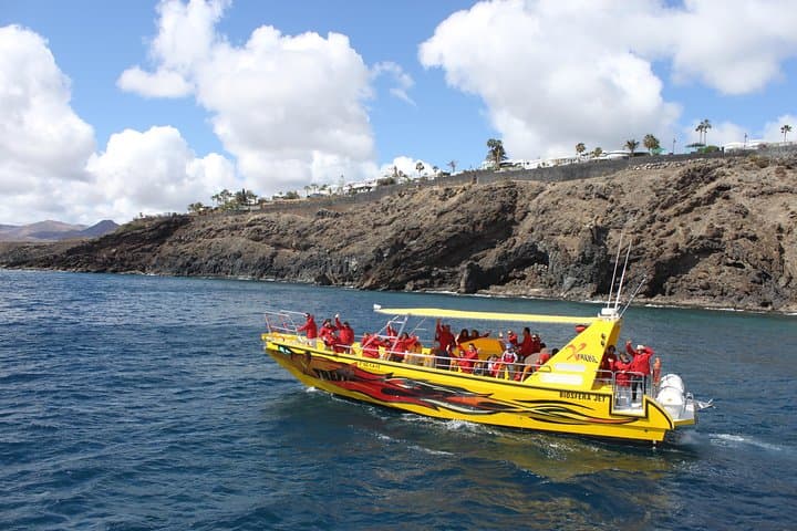 2.5-hour Lanzarote Sunset Cruise from Marina Puerto del Carmen