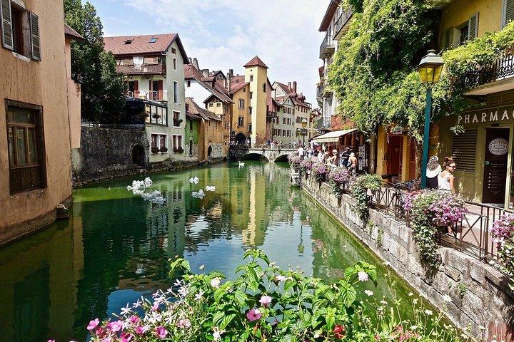 ANNECY | Private Walking Tour of Annecy's Historical Center
