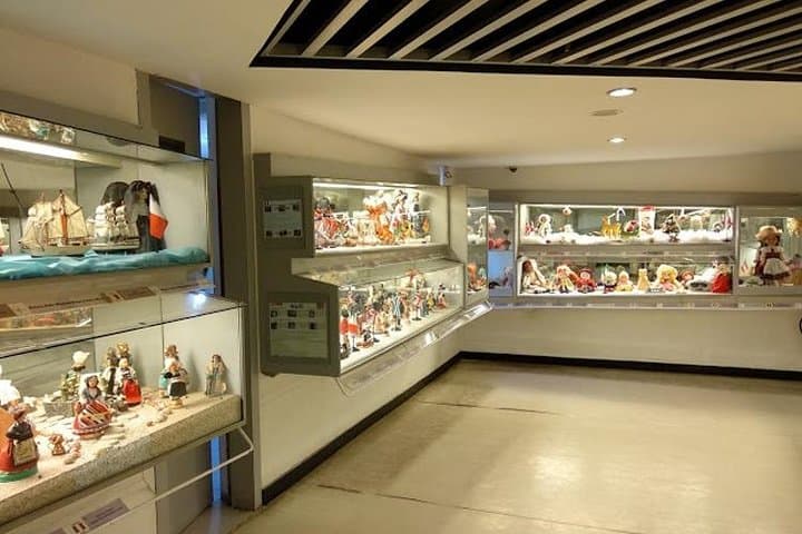 Half Day Private Rajkot Sightseeing Tour with Lunch