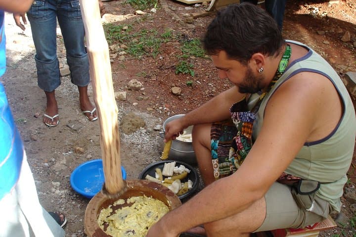 Kumasi kejetia central market tour & Traditional Local cooking food classs