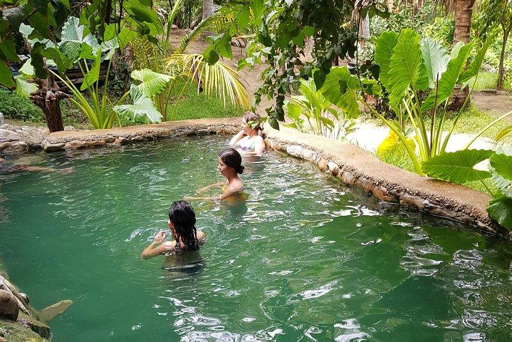 Aguas Termales a Caballo