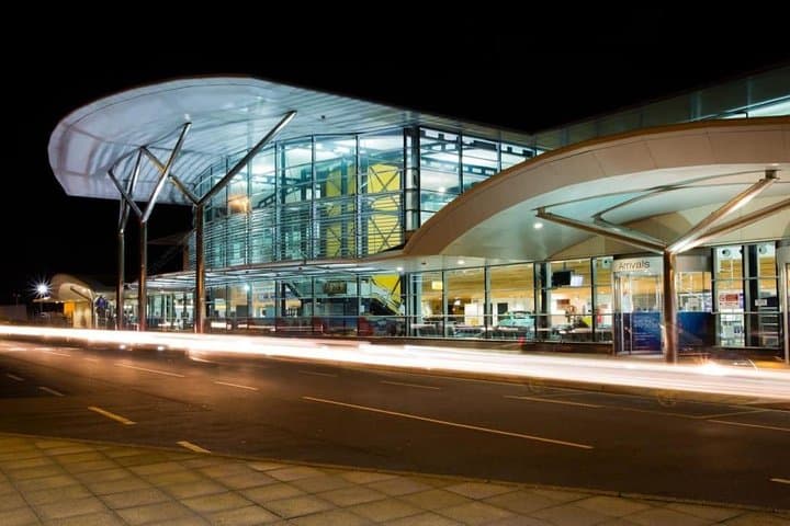 Private Guernsey Departure Transfer- Hotel / Accommodation to Airport