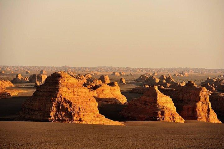 4-Day Private Tour of Dunhuang with Accommodation